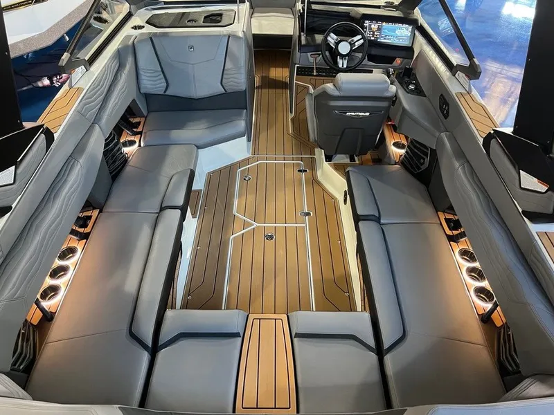 Slide: The Image of Nautique Super Air Nautique G23 2026 - 6