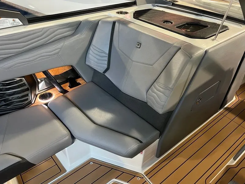 Slide: The Image of Nautique Super Air Nautique G23 2026 - 9