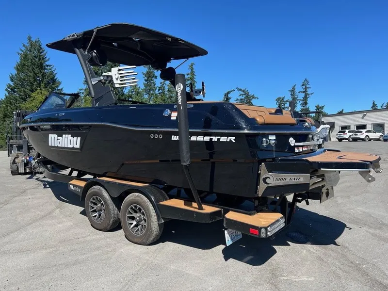 Slide: The Image of Malibu Wakesetter 23 LSV 2022 - 3