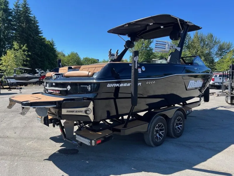 Slide: The Image of Malibu Wakesetter 23 LSV 2022 - 4