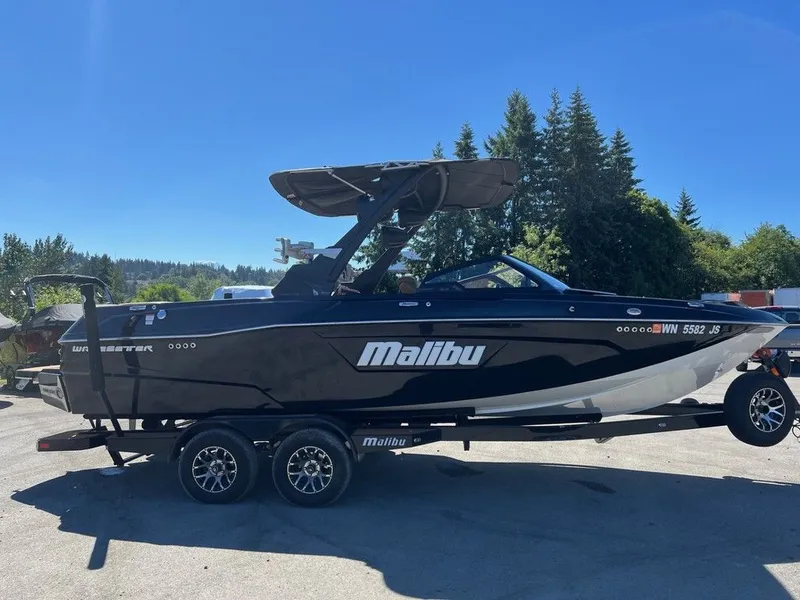 Slide: The Image of Malibu Wakesetter 23 LSV 2022 - 5