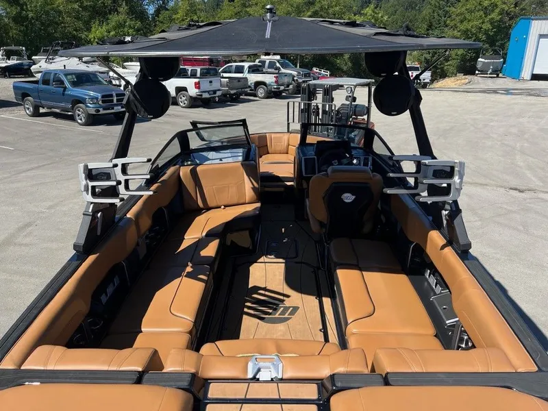 Slide: The Image of Malibu Wakesetter 23 LSV 2022 - 8