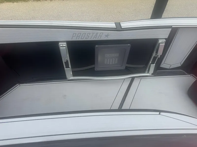 Slide: The Image of MasterCraft ProStar 2024 - 14