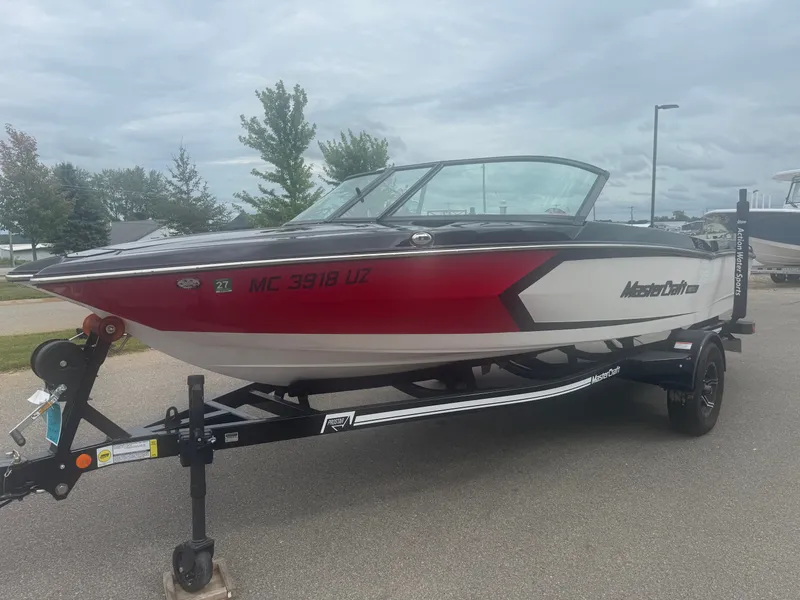 Slide: The Image of MasterCraft ProStar 2024 - 4