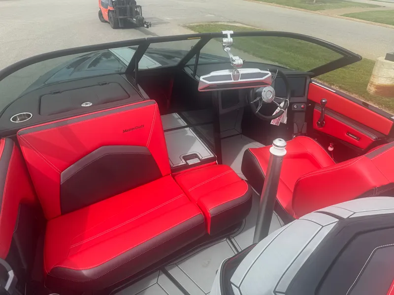 Slide: The Image of MasterCraft ProStar 2024 - 9