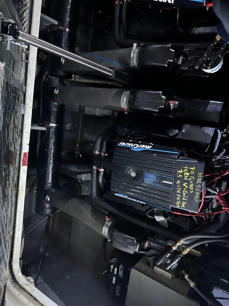 Slide: The Image of Sea Ray Sundancer 330 1995 - 11