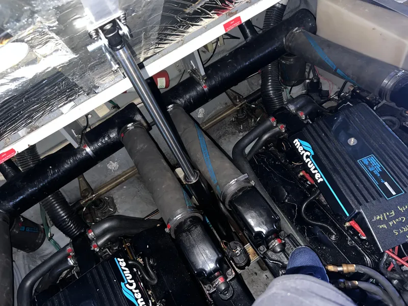 Slide: The Image of Sea Ray Sundancer 330 1995 - 13