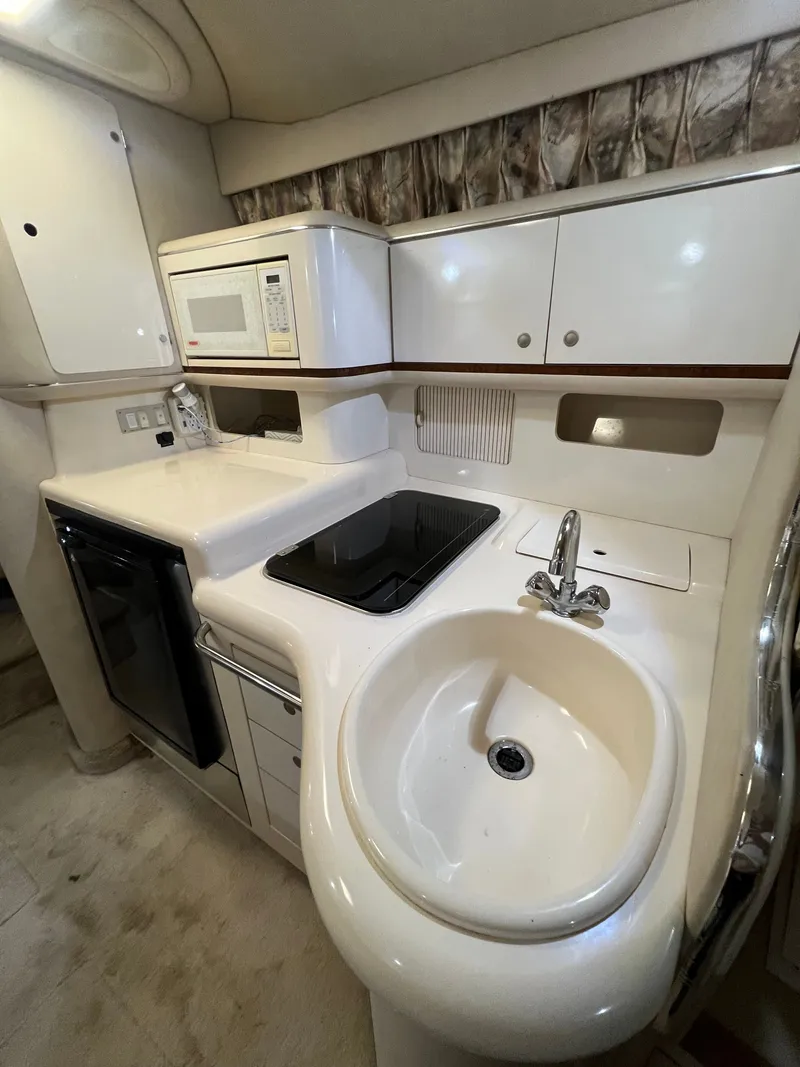 Slide: The Image of Sea Ray Sundancer 330 1995 - 15