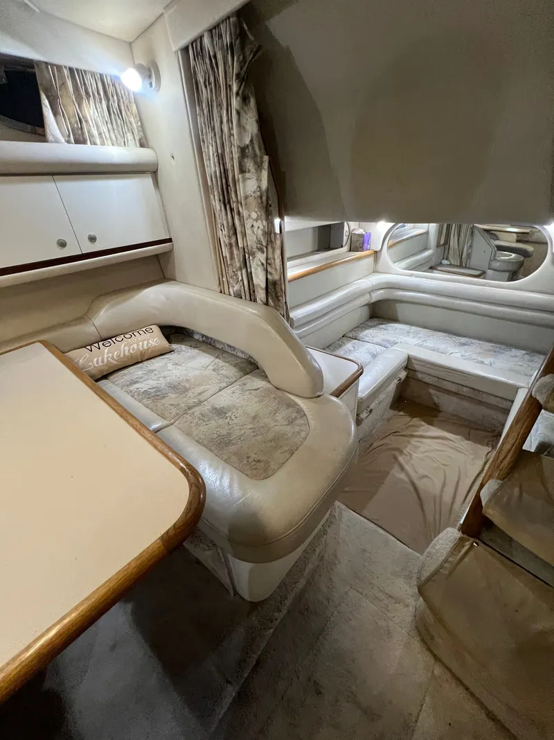 Slide: The Image of Sea Ray Sundancer 330 1995 - 24