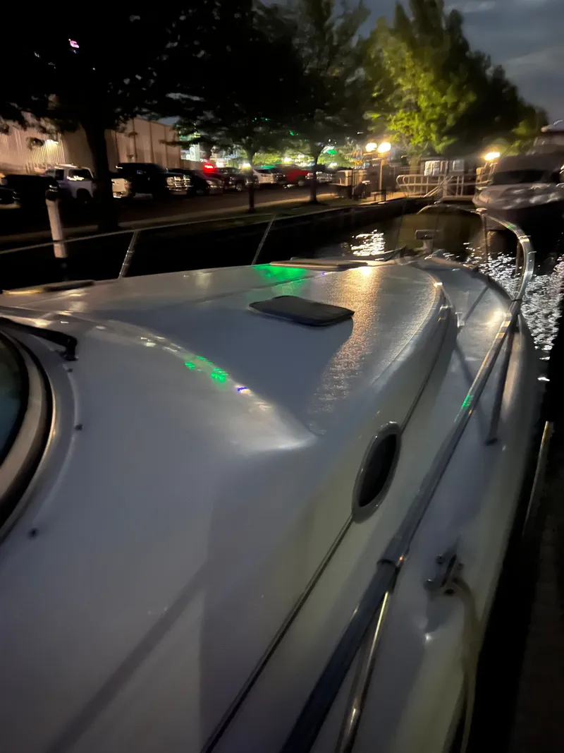 Slide: The Image of Sea Ray Sundancer 330 1995 - 26