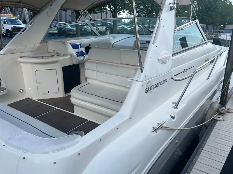 Slide: The Image of Sea Ray Sundancer 330 1995 - 8