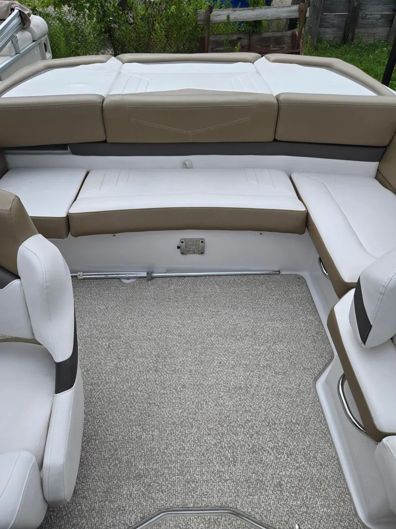 Slide: The Image of Four Winns 210 2016 - 20