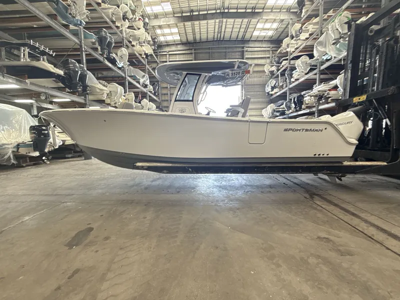 Slide: The Image of Sportsman Heritage 261 Center Console 2026 - 1