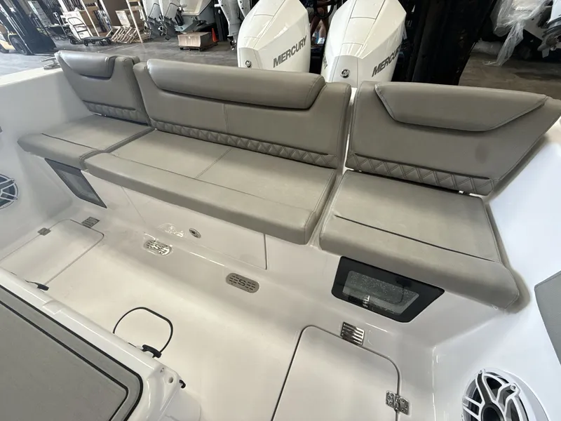 Slide: The Image of Sportsman Heritage 261 Center Console 2026 - 14