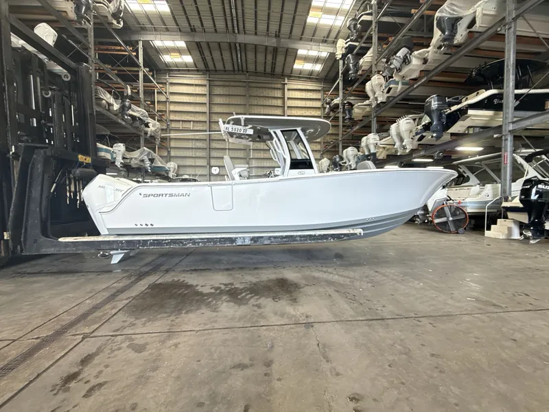 Slide: The Image of Sportsman Heritage 261 Center Console 2026 - 5