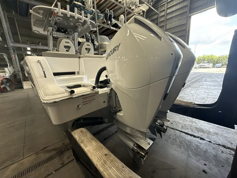 Slide: The Image of Sportsman Heritage 261 Center Console 2026 - 7