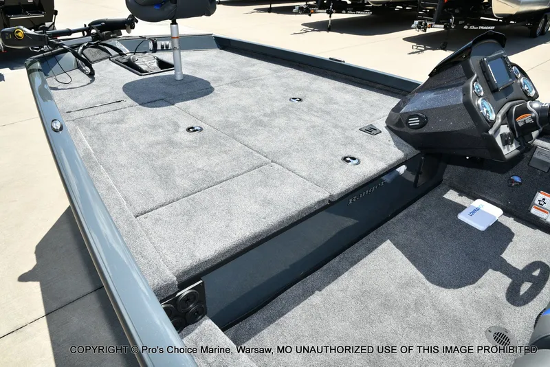 Slide: The Image of Ranger RT188 w/115HP Mercury Pro-XS 2026 - 12