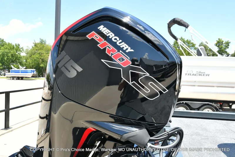 Slide: The Image of Ranger RT188 w/115HP Mercury Pro-XS 2026 - 17