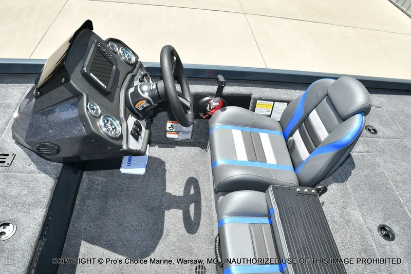 Slide: The Image of Ranger RT188 w/115HP Mercury Pro-XS 2026 - 37