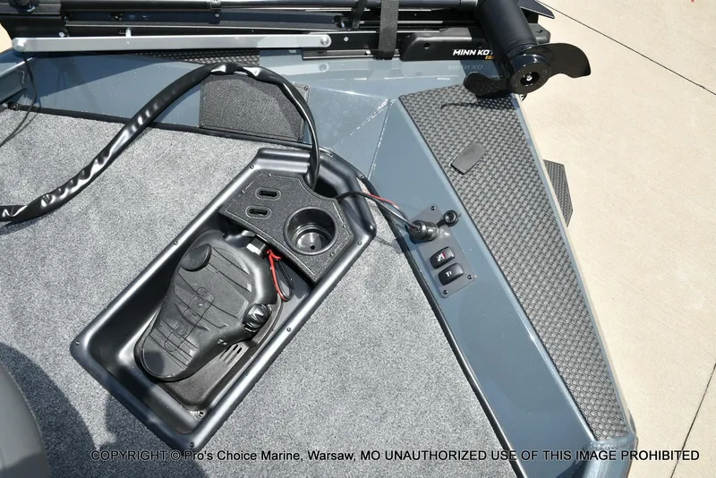 Slide: The Image of Ranger RT188 w/115HP Mercury Pro-XS 2026 - 43