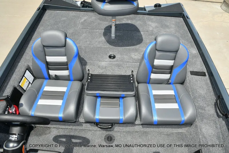 Slide: The Image of Ranger RT188 w/115HP Mercury Pro-XS 2026 - 46