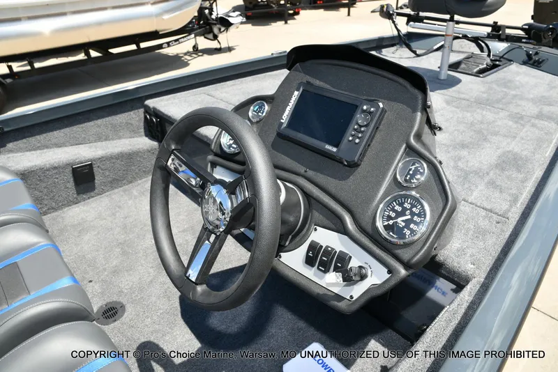 Slide: The Image of Ranger RT188 w/115HP Mercury Pro-XS 2026 - 5