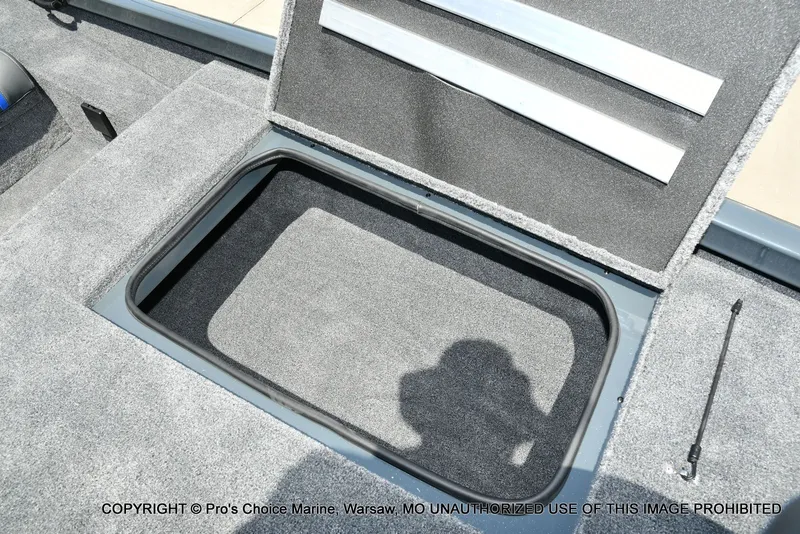 Slide: The Image of Ranger RT188 w/115HP Mercury Pro-XS 2026 - 54