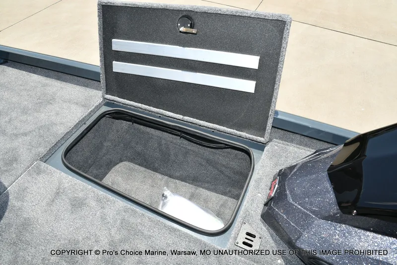 Slide: The Image of Ranger RT188 w/115HP Mercury Pro-XS 2026 - 55