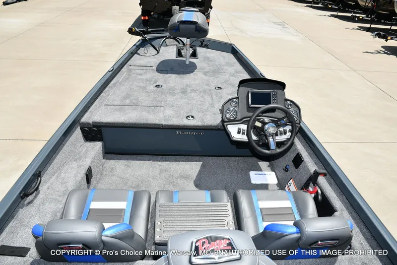 Slide: The Image of Ranger RT188 w/115HP Mercury Pro-XS 2026 - 9