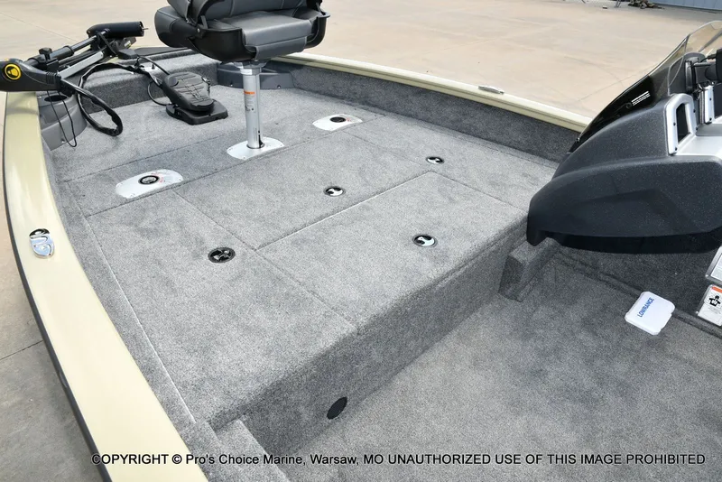 Slide: The Image of Tracker Pro Team 175 Crappie Edition 2026 - 13