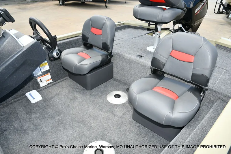 Slide: The Image of Tracker Pro Team 175 Crappie Edition 2026 - 15