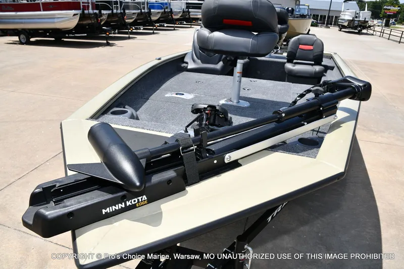 Slide: The Image of Tracker Pro Team 175 Crappie Edition 2026 - 25