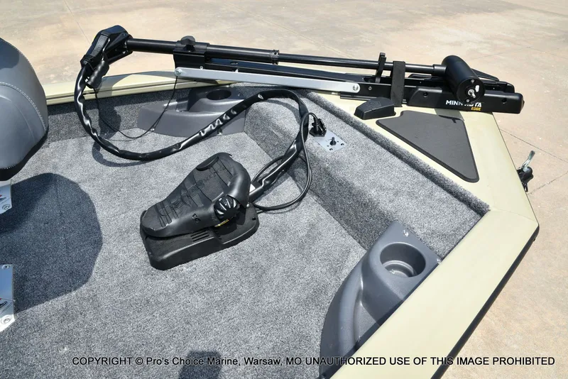 Slide: The Image of Tracker Pro Team 175 Crappie Edition 2026 - 28