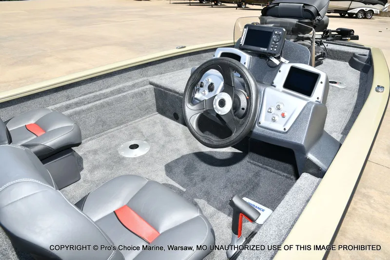 Slide: The Image of Tracker Pro Team 175 Crappie Edition 2026 - 32