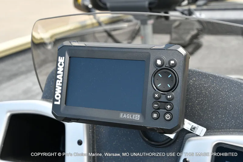 Slide: The Image of Tracker Pro Team 175 Crappie Edition 2026 - 33