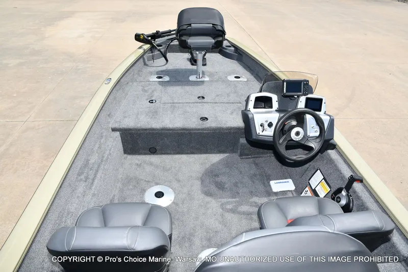 Slide: The Image of Tracker Pro Team 175 Crappie Edition 2026 - 35