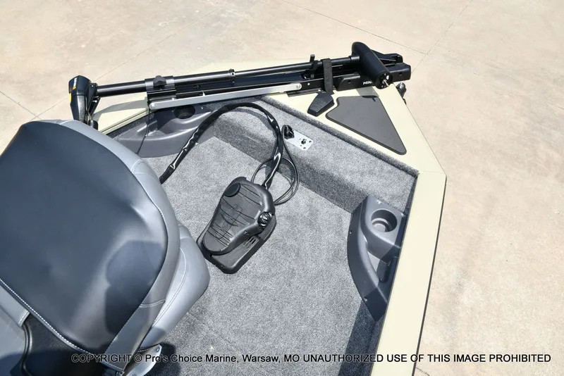 Slide: The Image of Tracker Pro Team 175 Crappie Edition 2026 - 43