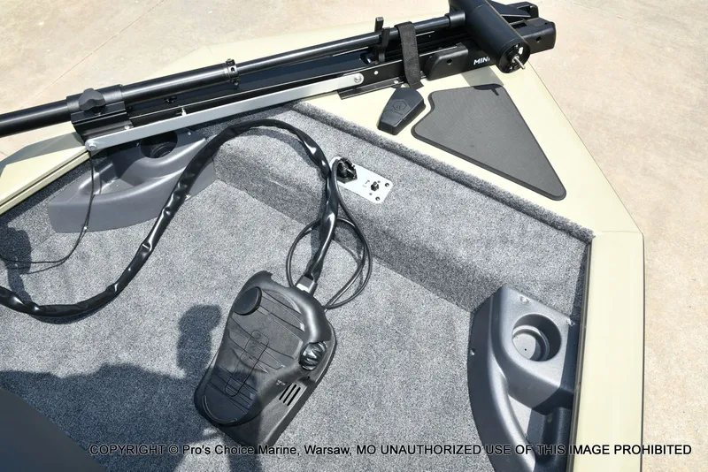 Slide: The Image of Tracker Pro Team 175 Crappie Edition 2026 - 44