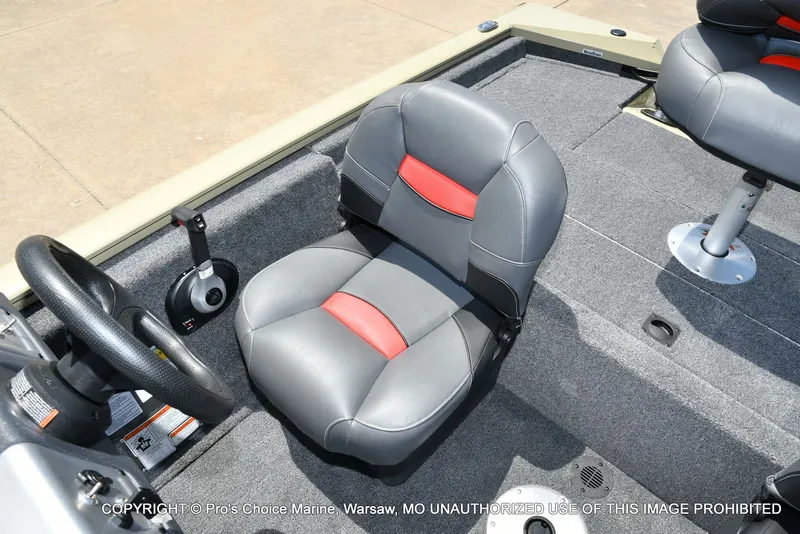 Slide: The Image of Tracker Pro Team 175 Crappie Edition 2026 - 47