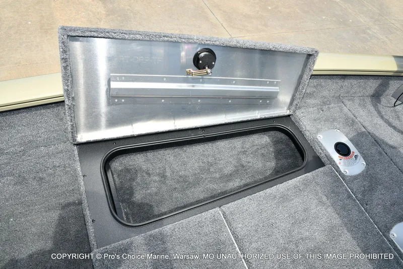 Slide: The Image of Tracker Pro Team 175 Crappie Edition 2026 - 56