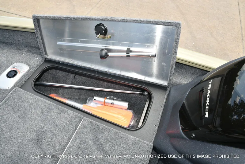 Slide: The Image of Tracker Pro Team 175 Crappie Edition 2026 - 59