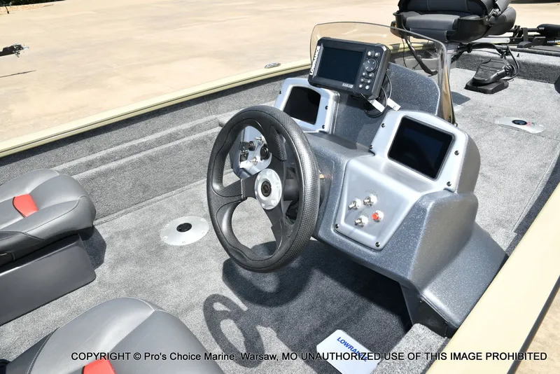 Slide: The Image of Tracker Pro Team 175 Crappie Edition 2026 - 6