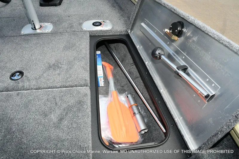 Slide: The Image of Tracker Pro Team 175 Crappie Edition 2026 - 60