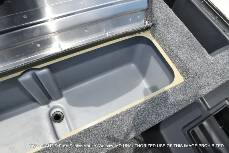 Slide: The Image of Tracker Pro Team 175 Crappie Edition 2026 - 64