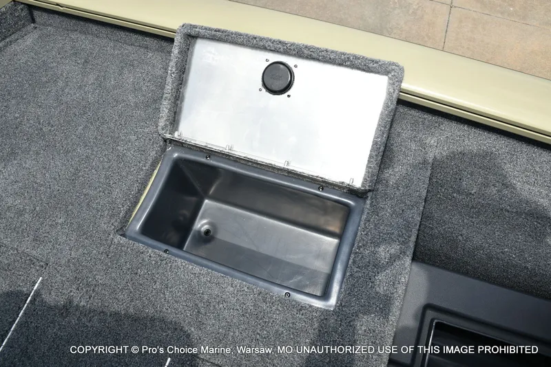 Slide: The Image of Tracker Pro Team 175 Crappie Edition 2026 - 66