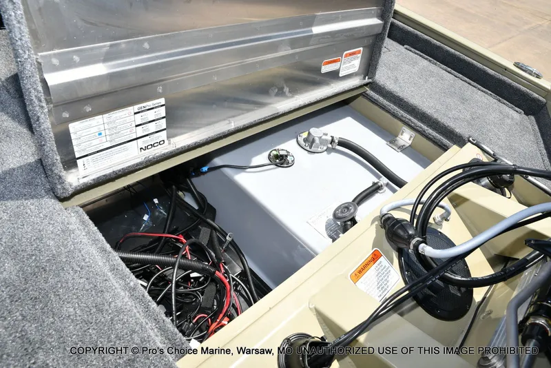 Slide: The Image of Tracker Pro Team 175 Crappie Edition 2026 - 67