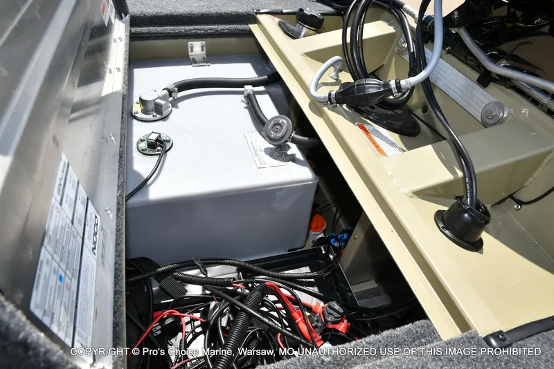 Slide: The Image of Tracker Pro Team 175 Crappie Edition 2026 - 68