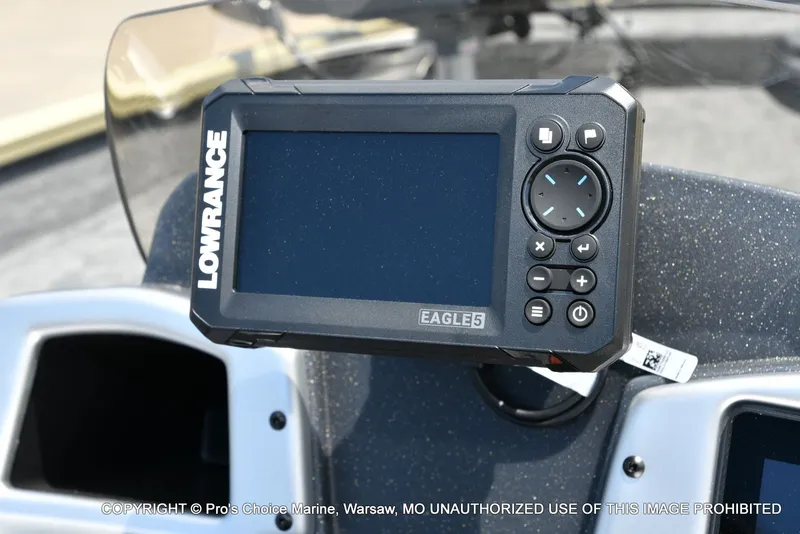 Slide: The Image of Tracker Pro Team 175 Crappie Edition 2026 - 7