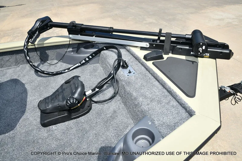 Slide: The Image of Tracker Pro Team 175 Crappie Edition 2026 - 8