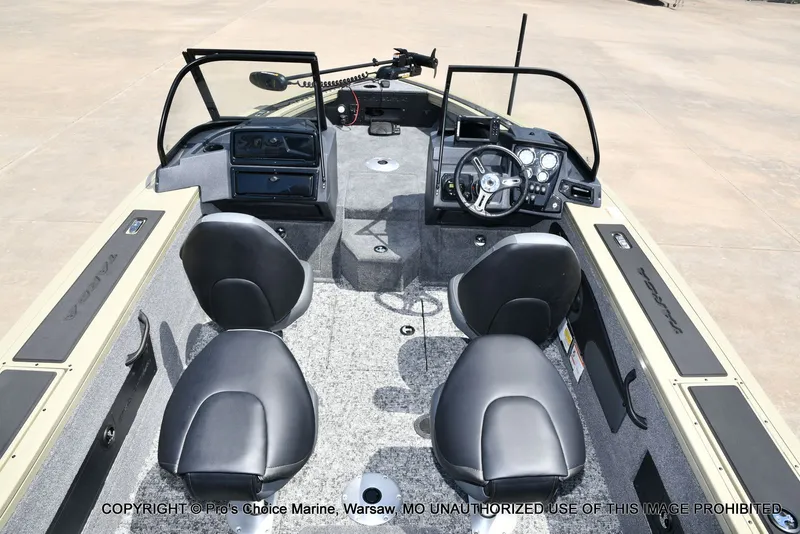 Slide: The Image of Tracker Targa V-18 WT 2026 - 11